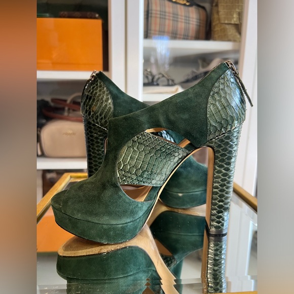 ***SOLD***Green Barneys New York Co-op Peep Toe Booties - Picture 6 of 9